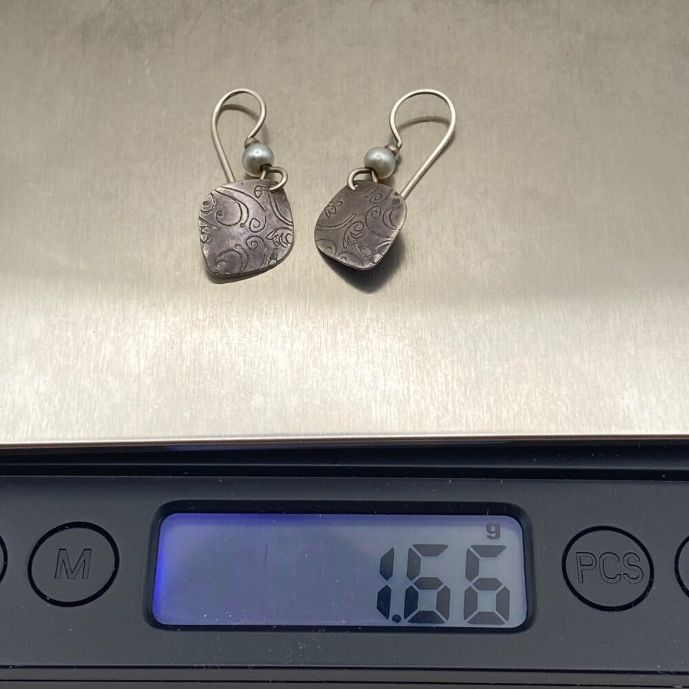 Tested Sterling Silver Earrings Freshwater Pearl Engraved Floral Boho Vtg Dangle - Picture 3 of 10